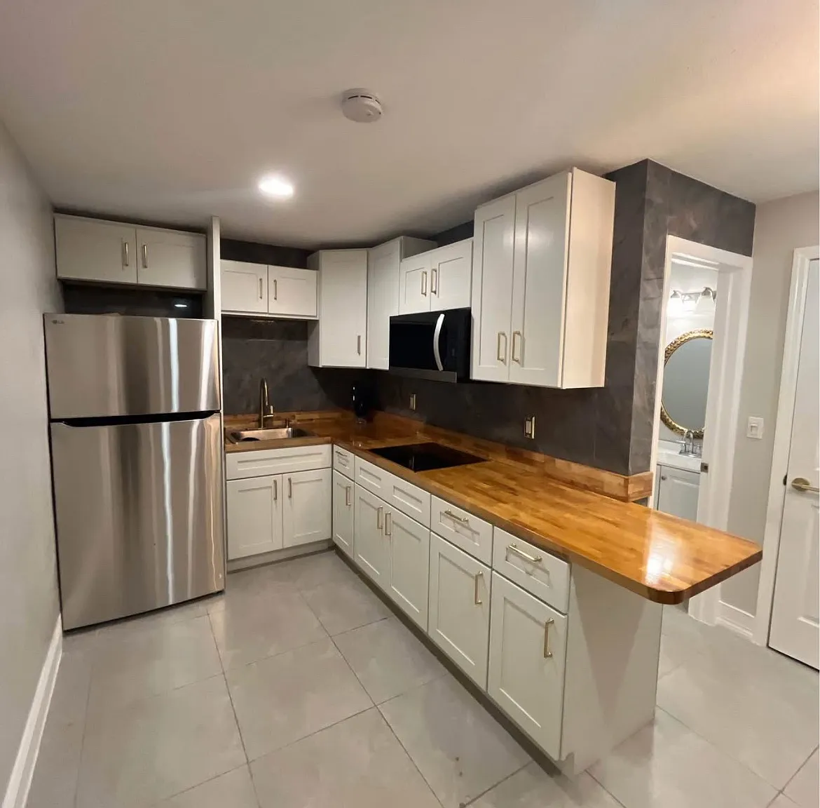 2 bed, 900 sqft, $1,850 — Photo 1