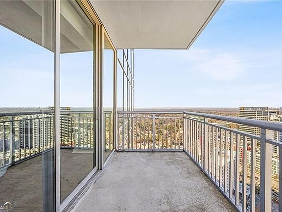 3rd image of 3338 Peachtree Rd NE APT 3302