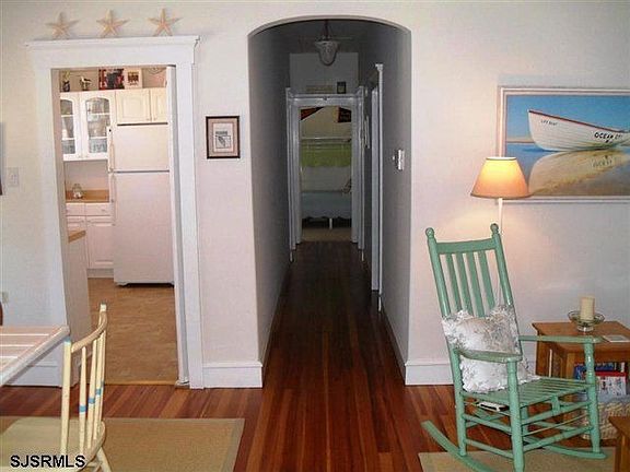 4th image of 837 1st St