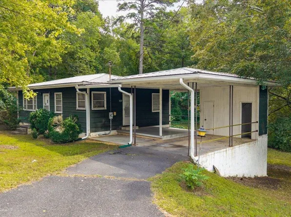 810 Weeks Dr NE, Cleveland, TN 37312