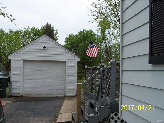 1824  Siebenthaler Avenue Dayton OH 45414