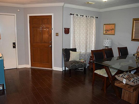 2nd image of 16311 Camino Del Sol Dr