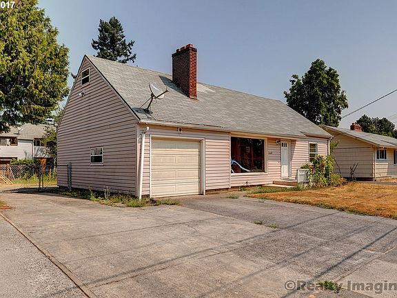 2nd image of 12645 SE Salmon Ct Unit A