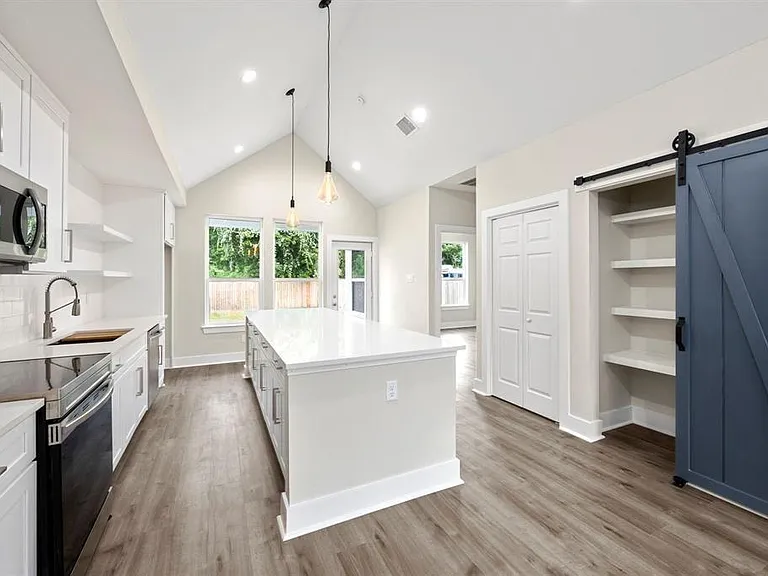 6832 Morrow St #B — Photo 15