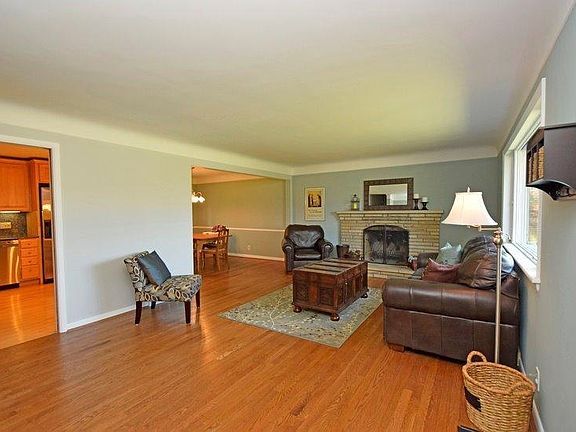 3rd image of 7089 Miami Hills Dr