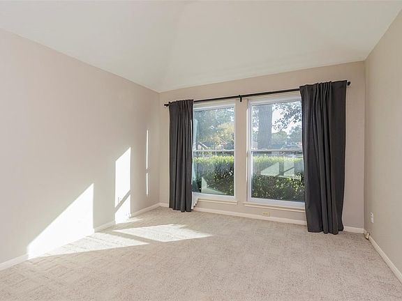 5th image of 8623 Greenleaf Lake Dr
