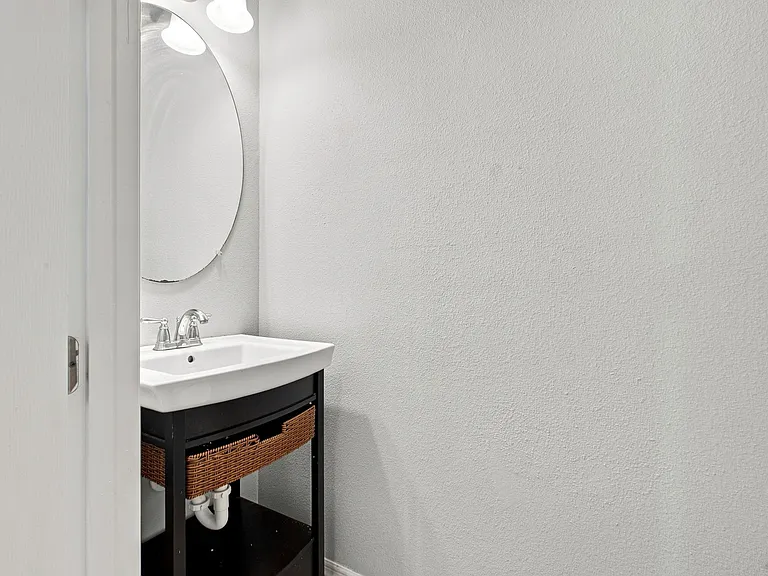 4822 Matteo Trl — Photo 8