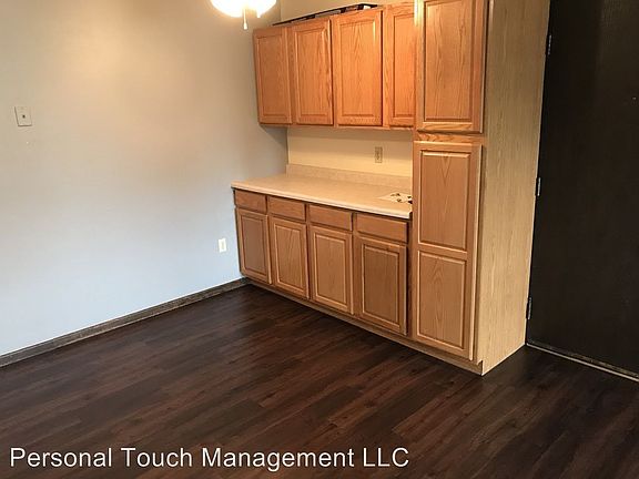 5th image of 915 10th Ave W APT 5