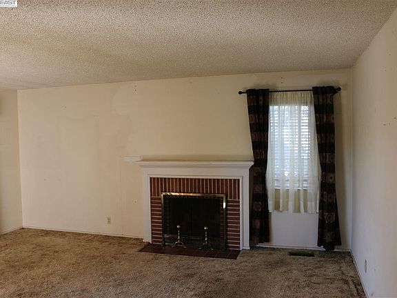 2nd image of 1746 Pacific Ave