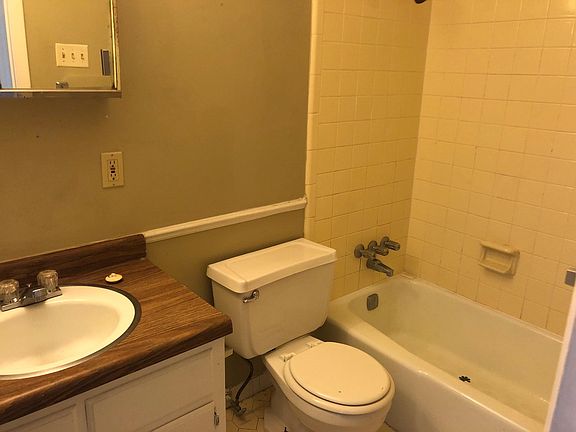 4th image of 1801 Georgia Ave