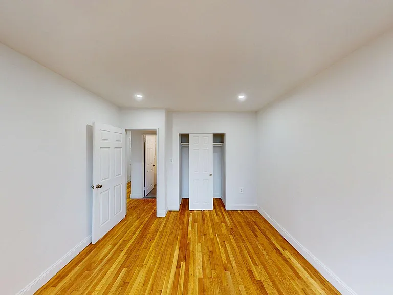 433 W 43rd St #5D — Photo 9