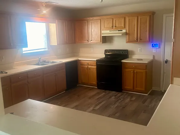 5256 Katherine Village Dr, Ellenwood, GA 30294