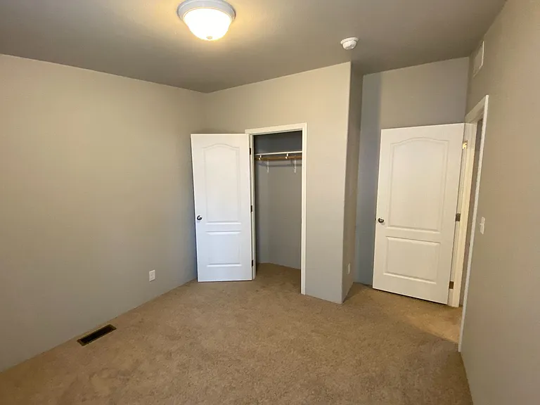 253 W Main St — Photo 12