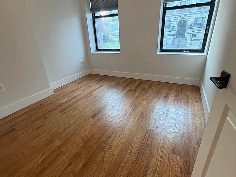282 Baldwin Ave — Photo 6
