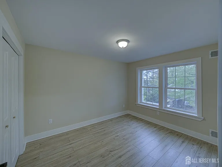 8 Travers Ave #1 — Photo 10