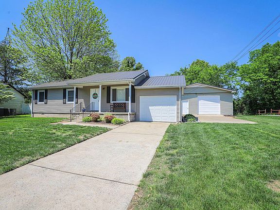 2nd image of 4745 Craven Dr