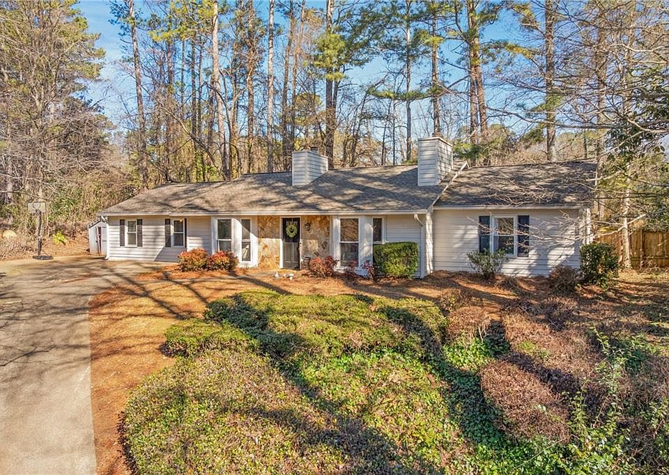 1st image of 233 Sharney Ln NE