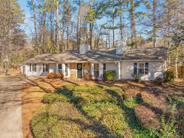 233 Sharney Ln NE, Kennesaw, GA 30144