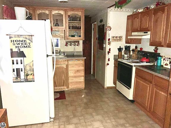 4th image of 28023 Strawberry Dr