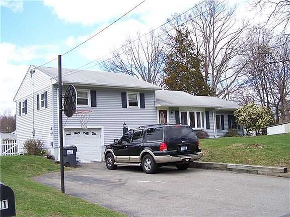 2nd image of 22 Windwood Dr