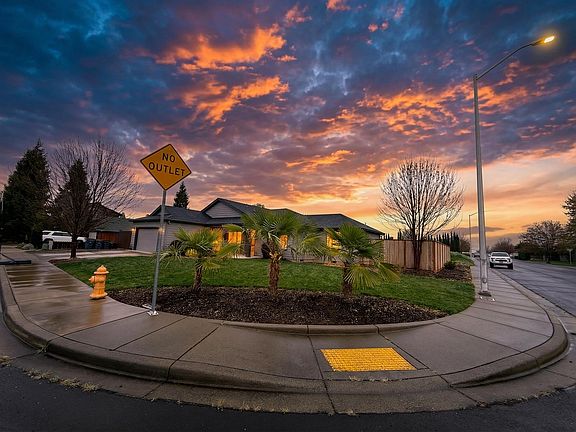 3rd image of 7908 Timberline Rd