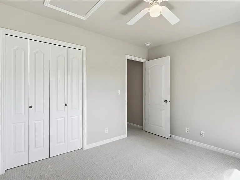 782 S Hydra Ave — Photo 34