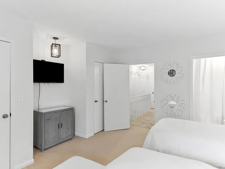 1130 Silent Harbor Ct — Photo 19