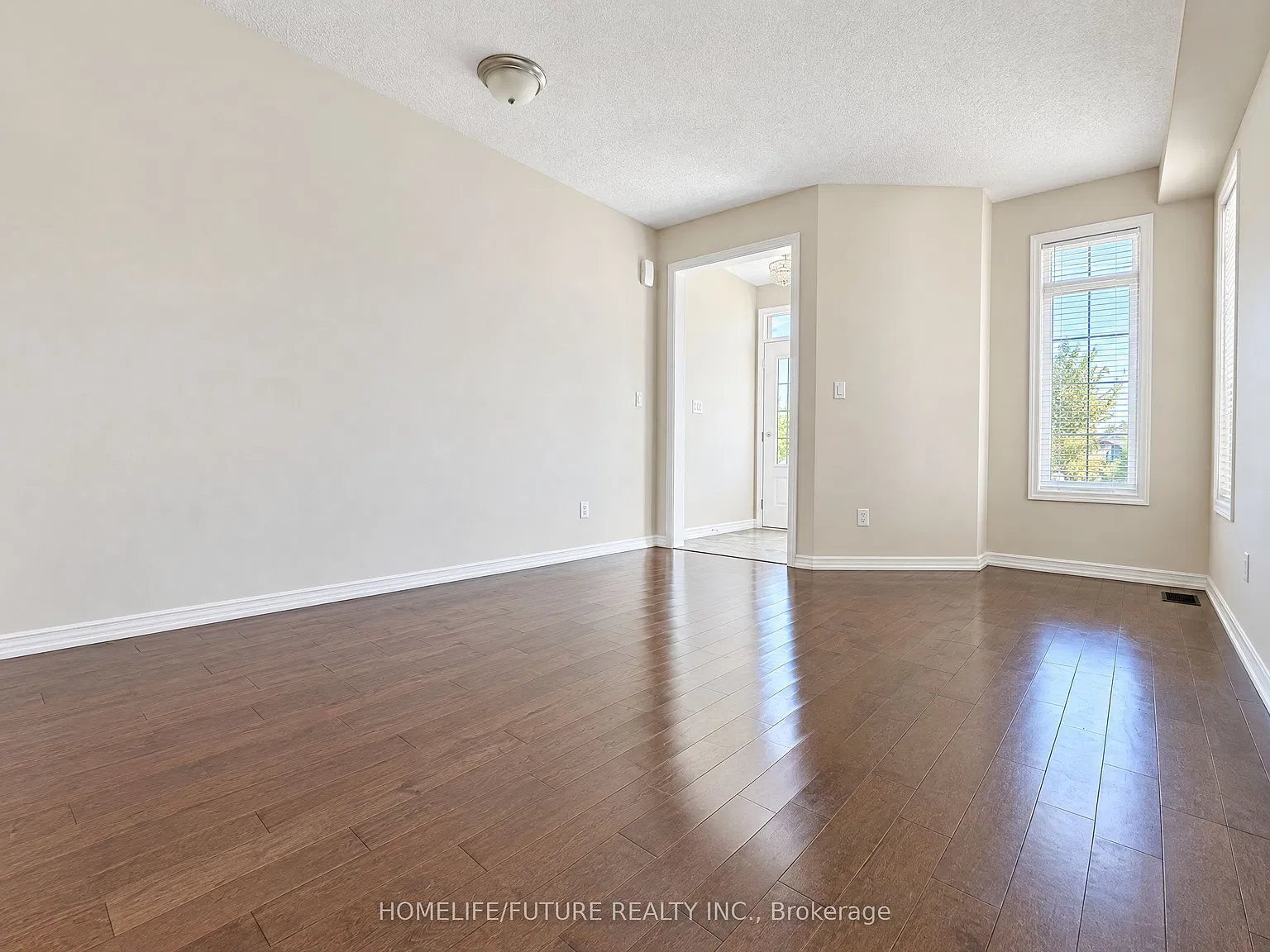 4 bed, $3,400 — Photo 3