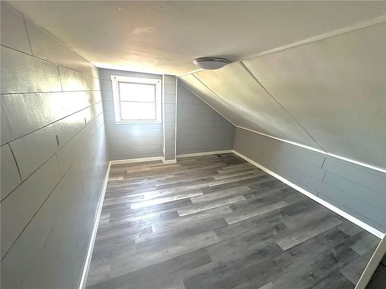 109 Earl St #A — Photo 11