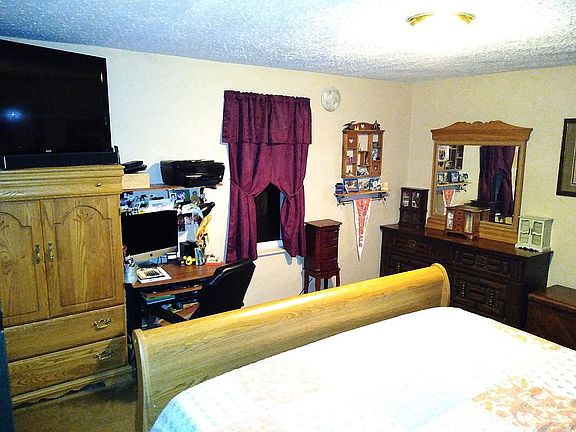 Family or dining room used as Master bedroom