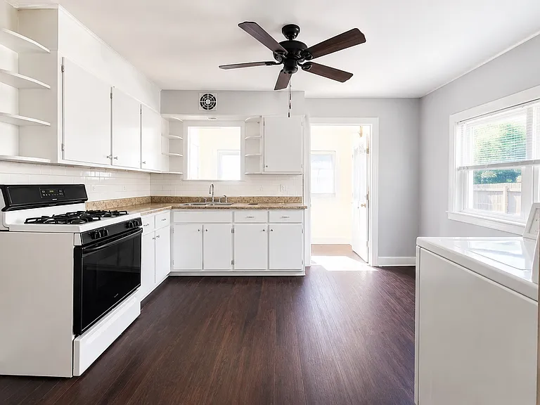 1207 Central Ave #1 — Photo 7