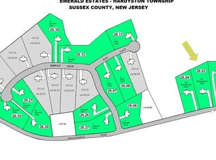 142 Wheatsworth Rd, Hamburg, NJ 07419