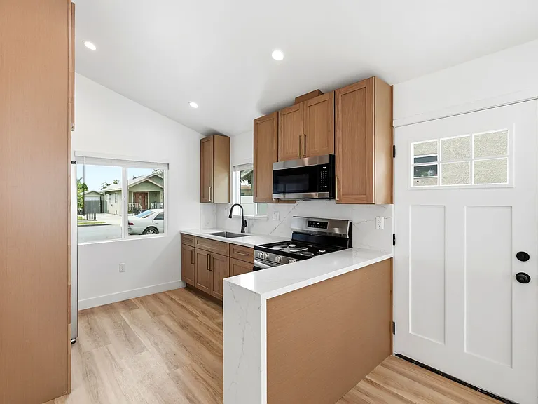 5502 Linden Ave #A — Photo 9