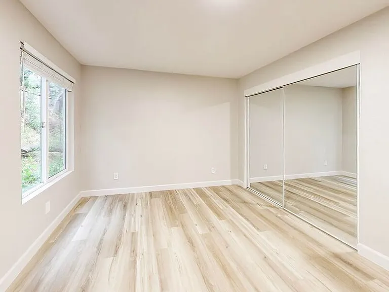 25 Devonshire Blvd #1 — Photo 13