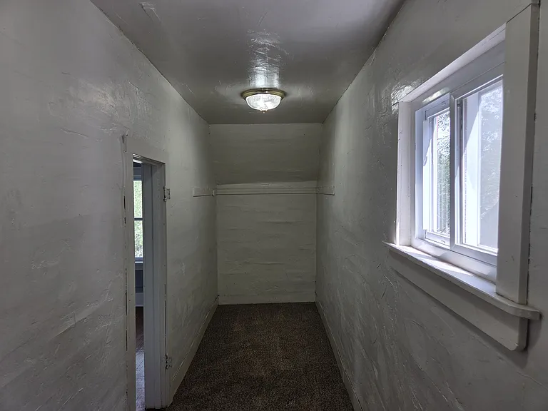 2319 N Sheridan Rd — Photo 8
