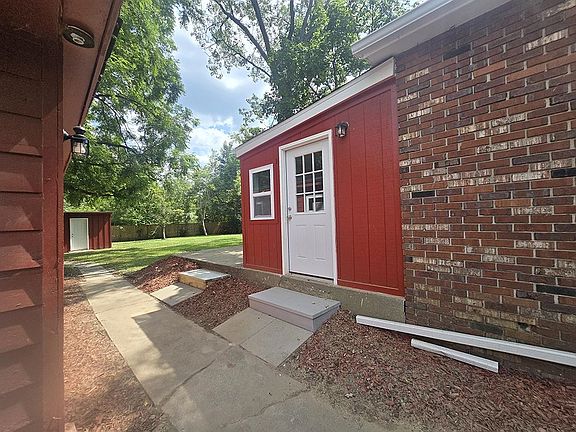 4th image of 2125 Christner St