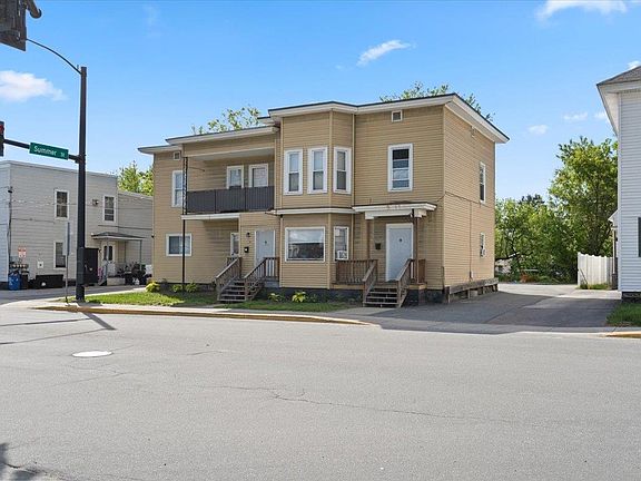 3rd image of 18 Maple Avenue