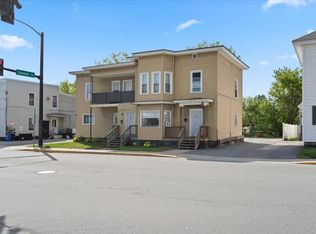 18 Maple Ave, Barre, VT 05641