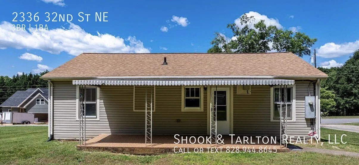 3 bed, 950 sqft, $1,450 — Photo 1
