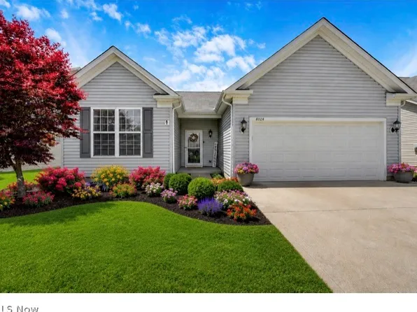 8024 Parkcroft Dr, Mentor, OH 44060
