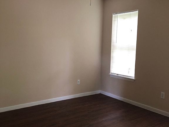 4th image of 7549 Windsor Oaks