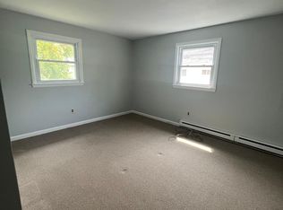 22 Arlington Ave FLOOR 2, Dracut, MA 01826