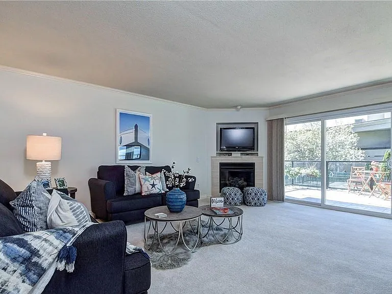 9201 NE Juanita Dr #104 — Photo 5