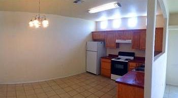 2nd image of 1825 Gladys Dr APT 4