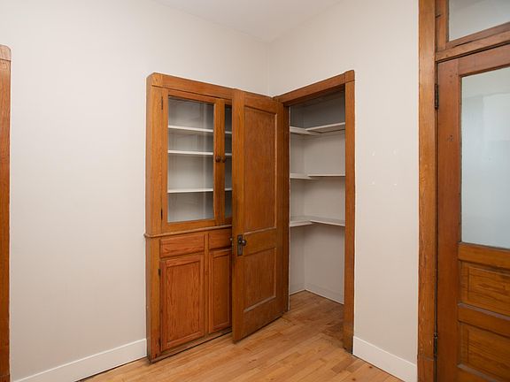 3rd image of 3245 W Fullerton Ave #3E