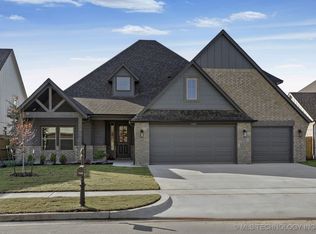 7109 E Queens St, Broken Arrow, OK 74014