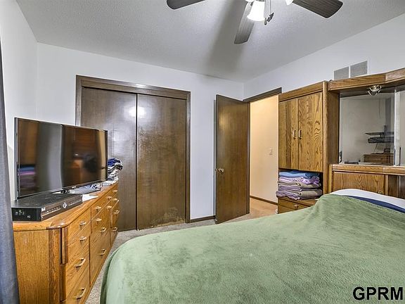 4th image of 5624 N 81st St