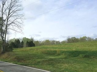 2905 Melvin Hill Rd, Campobello, SC 29322