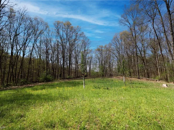 669 State Rte, McConnelsville, OH 43756