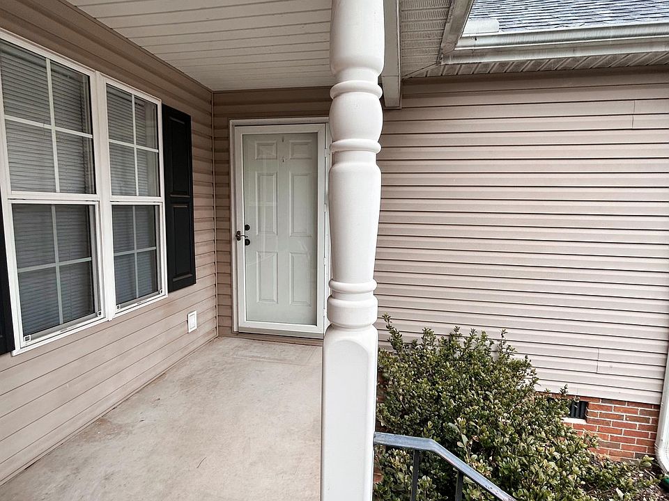 1st image of 211 Wildwood Dr #B